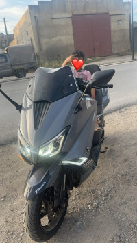 motos-et-scooters-yamaha-tmax-lux-2016-etat-910-bejaia-algerie