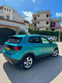 سيارات-volkswagen-touran-cross-2022-بئر-خادم-الجزائر
