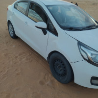 voitures-kia-rio-5-portes-2014-4-timimoun-algerie