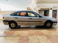 voitures-renault-laguna-1-1995-lardjem-tissemsilt-algerie