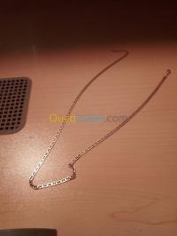 جينز-و-سراويل-vente-collier-argent-حيدرة-الجزائر