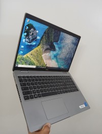 Dell latitude 5520 I5 1135G7 RAM 8GB SSD 256GB 15.6 FHD