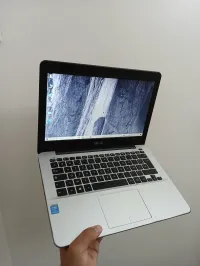 ASUS X302LA I5 5200U RAM 8GB HDD 1TO