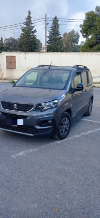 voitures-peugeot-rifter-2022-ailure-medea-algerie