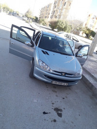 voitures-peugeot-206-2002-guelma-algerie