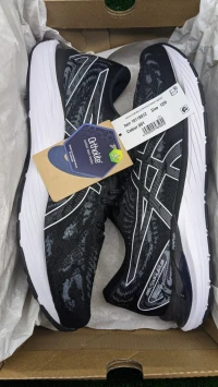 Asics GEL-CUMULUS 23   - 1011B012-001 - Original اصلية - Pointure 47 / 30 CM