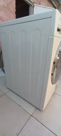 Machine a laver Condor DRIVE 10.5kg/7kg séchage تمشي très bien مافيها حتى مشكل 