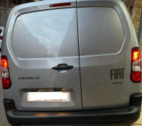 voitures-fiat-doblo-2022-new-van-confort-oum-el-bouaghi-algerie