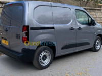 voitures-fiat-doblo-2022-new-van-confort-oum-el-bouaghi-algerie