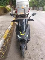 motos-scooters-vmax-2023-el-kseur-bejaia-algerie