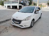 voitures-peugeot-208-2013-tazoult-batna-algerie