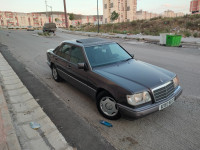 voitures-mercedes-classe-e-1993-230-i-annaba-algerie