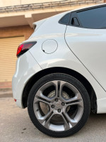 voitures-renault-clio-4-2019-gt-line-sour-el-ghouzlane-bouira-algerie