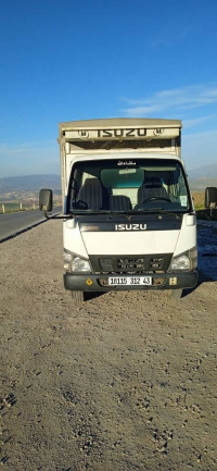 camion-isuzu-2012-ain-mellouk-mila-algerie