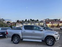 voitures-toyota-hilux-2017-legend-dc-4x4-pack-luxe-draa-ben-khedda-tizi-ouzou-algerie