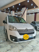 voitures-citroen-berlingo-multispace-2017-tazmaltdaira-bejaia-algerie