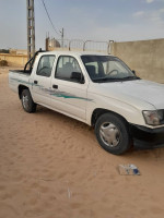 voitures-toyota-hilux-2002-benaceur-touggourt-algerie