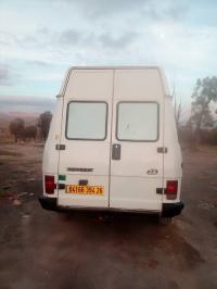 سيارات-peugeot-j5-1994-شلالة-العذاورة-المدية-الجزائر