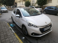 voitures-peugeot-208-2015-allure-facelift-bejaia-algerie