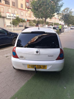 voitures-renault-clio-campus-2014-bye-el-eulma-setif-algerie