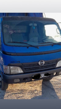 camion-hino-300-2012-zemmouri-boumerdes-algerie