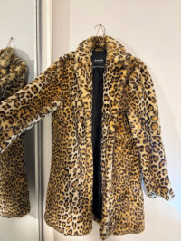 manteaux-et-vestes-manteau-en-fausse-fourrure-leopard-bab-ezzouar-alger-algerie