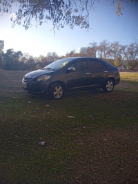 voitures-toyota-yaris-sedan-2009-jijel-algerie