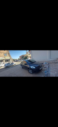 voitures-toyota-yaris-sedan-2009-taoura-souk-ahras-algerie