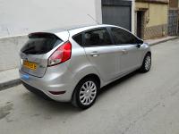 voitures-ford-fiesta-2015-trend-look-el-achour-alger-algerie