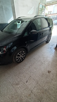 voitures-volkswagen-touran-2013-familly-el-achour-alger-algerie