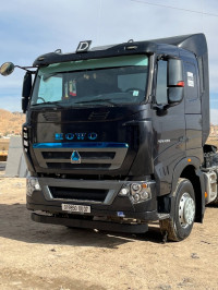 camion-howo-trucks-t7h-chassis-6x4-540hp-2024-ksar-boukhari-medea-algerie