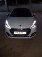 voitures-peugeot-208-2015-allure-facelift-tlemcen-algerie