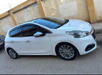 voitures-peugeot-208-2016-khemis-miliana-ain-defla-algerie