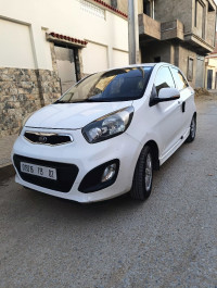 voitures-kia-picanto-2013-chlef-algerie