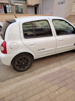 citadine-renault-clio-campus-2014-extreme-sidi-lakhdaara-mostaganem-algerie