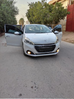 citadine-peugeot-208-2016-allure-facelift-tlemcen-algerie