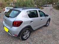 voitures-dacia-sandero-2018-stepway-berrouaghia-medea-algerie