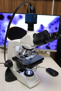 MICROSCOPE BINOCULAIRE - TRINOCULAIRE 
