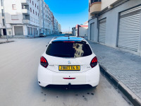 voitures-peugeot-208-2014-active-el-eulma-setif-algerie