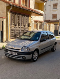 voitures-renault-clio-2-2000-expression-chiffa-blida-algerie