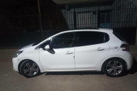 voitures-peugeot-208-2013-allure-chelghoum-laid-mila-algerie