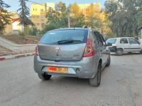 voitures-dacia-sandero-2009-medea-algerie