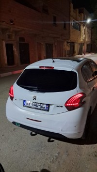 voitures-peugeot-208-2013-ait-sidi-ali-laghouat-algerie