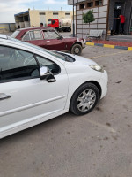 voitures-peugeot-207-2010-ouled-dherradj-msila-algerie