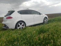 سيارات-seat-leon-2011-العامرية-أم-البواقي-الجزائر