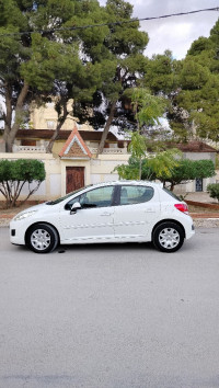 voitures-peugeot-207-2013-ain-beida-oum-el-bouaghi-algerie