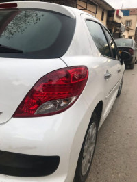 voitures-peugeot-207-2012-new-active-miliana-ain-defla-algerie