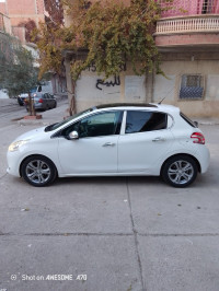 voitures-peugeot-208-2014-allure-batna-algerie