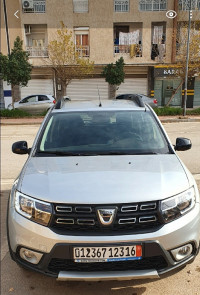 voitures-dacia-sandero-2023-rouiba-alger-algerie