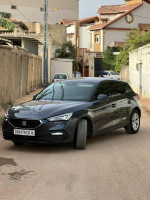 moyenne-berline-seat-leon-2021-style-blida-algerie